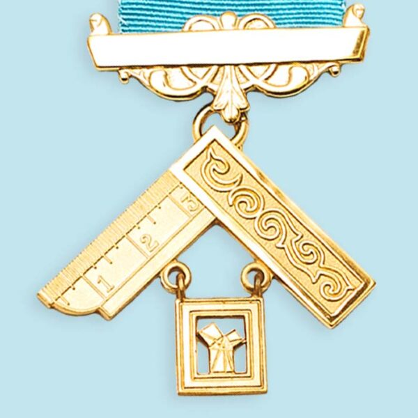 Craft Past Master’s Breast Jewel